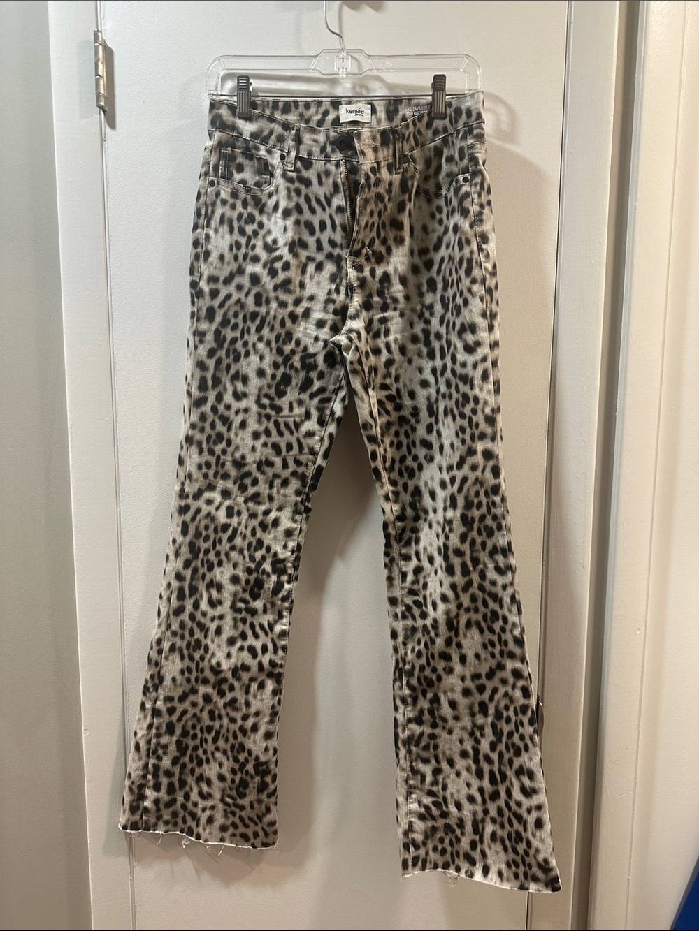 Kensie Women’s Leopard-Spot Flare Jeans in Black and White